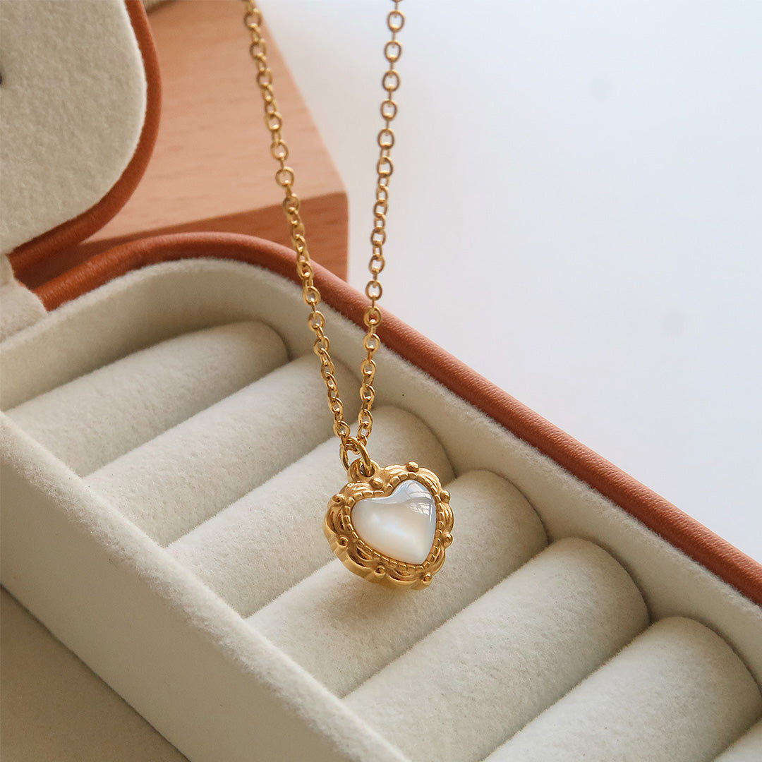 Amara Necklace