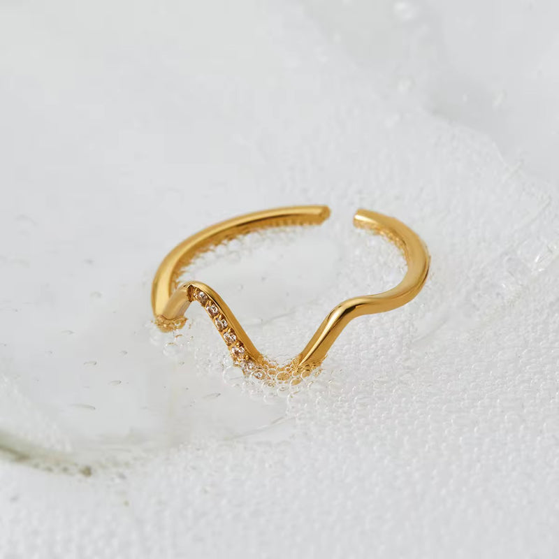 Wavy Ring