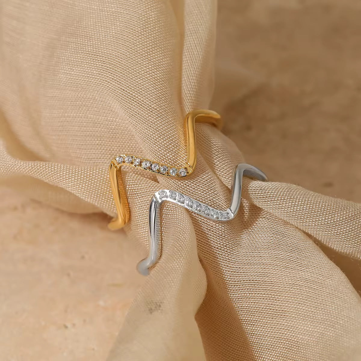 Wavy Ring