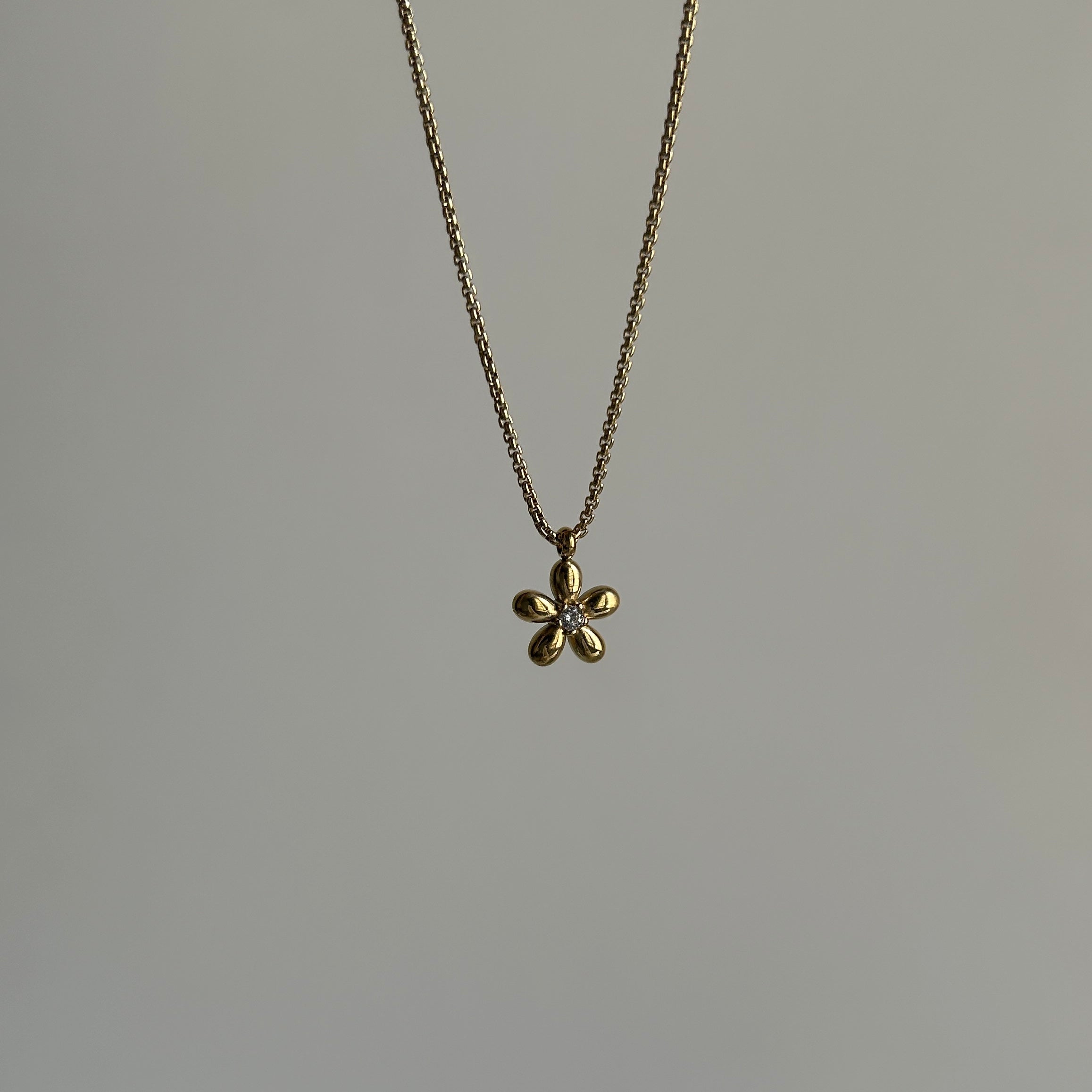 Primrose Necklace