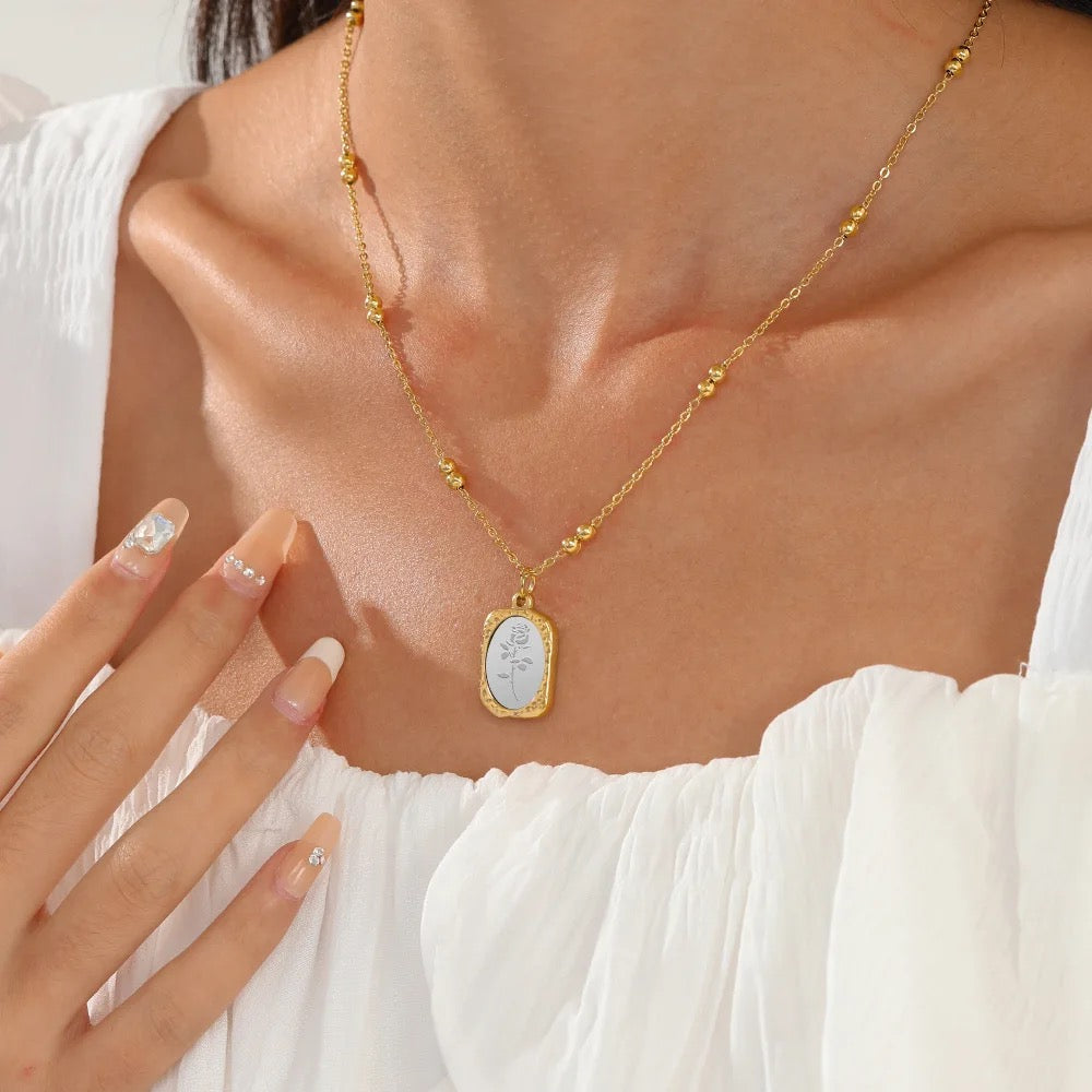 Rosette Necklace