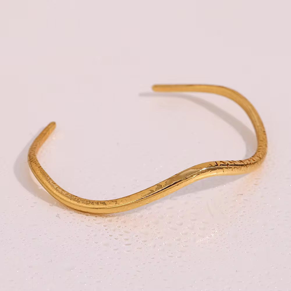 Wavy Cuff