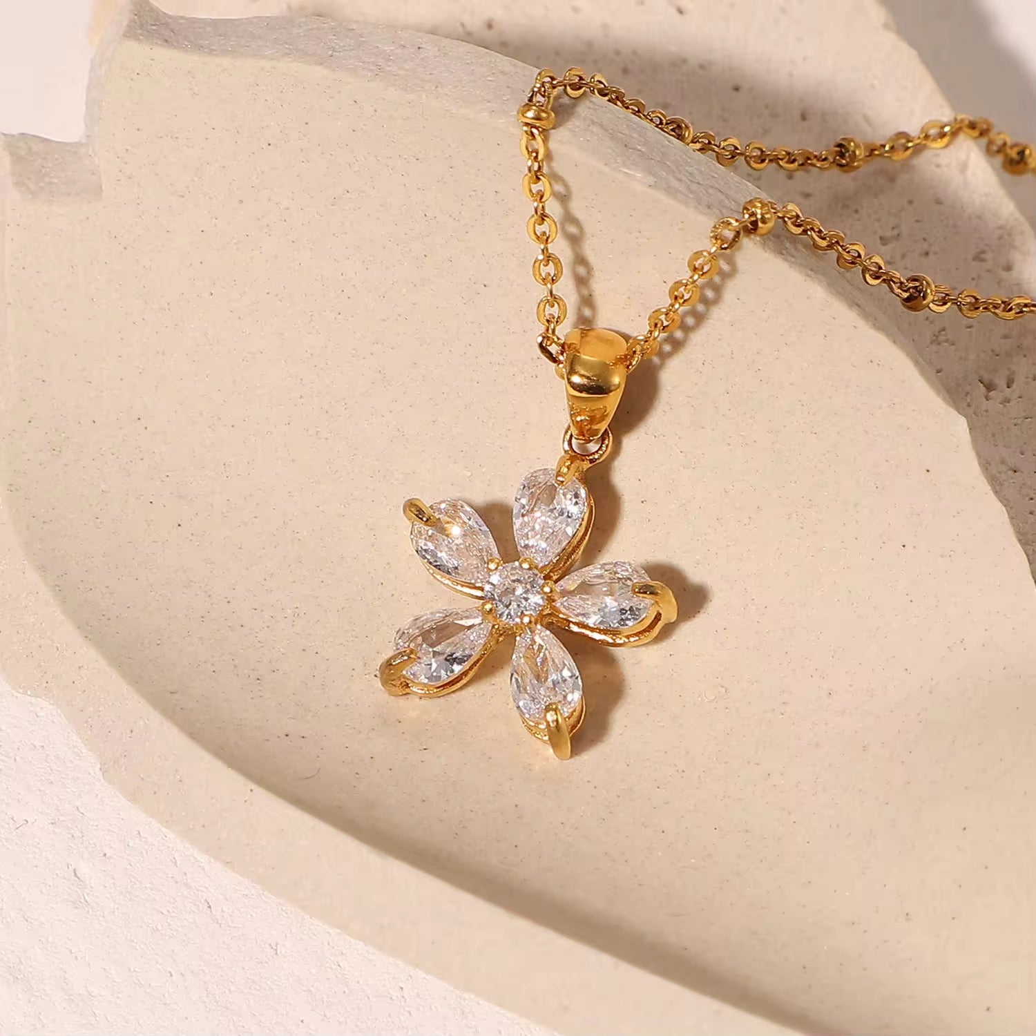 Flora Necklace