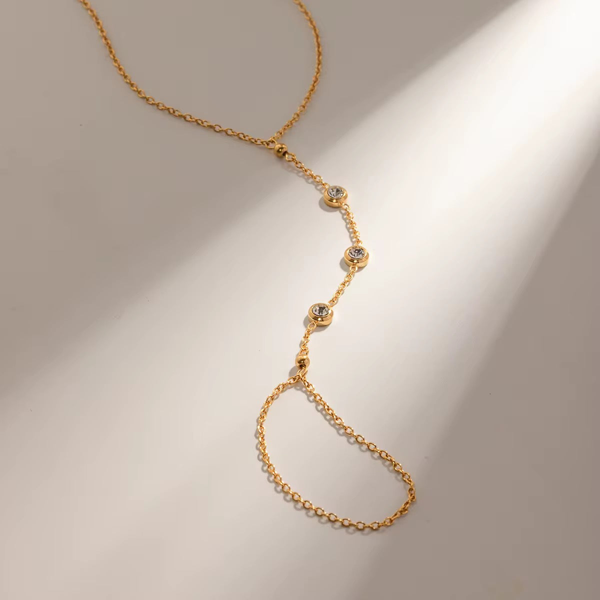 Noor Handchain Bracelet