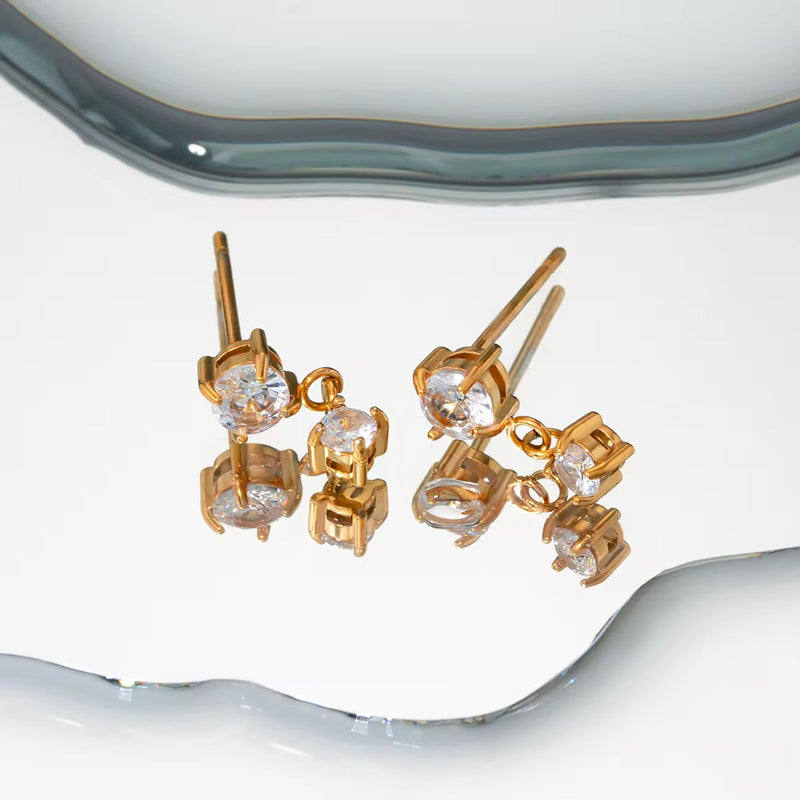 Avina Studs